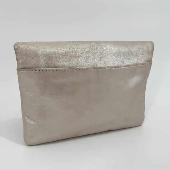 Hobo Women’s Oyster Opalescent Leather Clutch - Picture 2 of 12